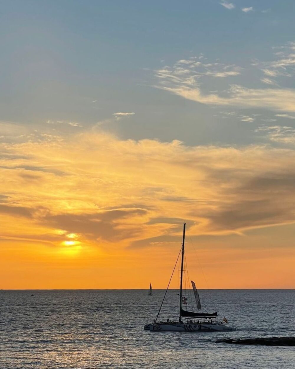 rejs o zachodzie słońca