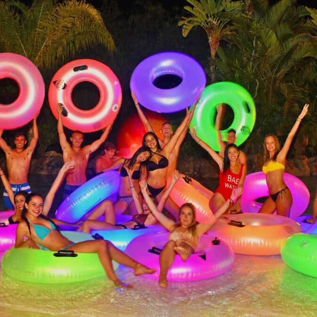 siam park nocą
